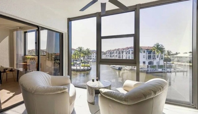 Naples Sol waterfront condo newly remodeled
