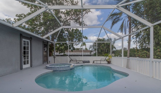 Private 4 Bedroom Pool Spa Home Located on Palma Sola Blvd 4 Home by Redawning