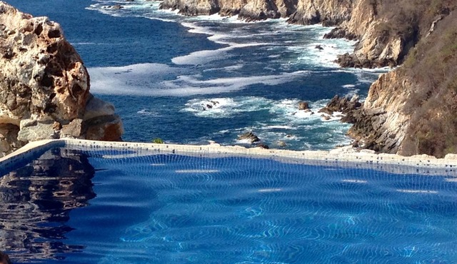 Private Cliffside Villa on the Oaxacan Coast with Unforgettable Views, All solar