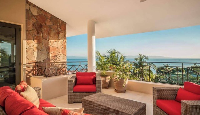 Punta Mita Luxury Oceanview Penthouse for Families – Staff & Golf Cart Included