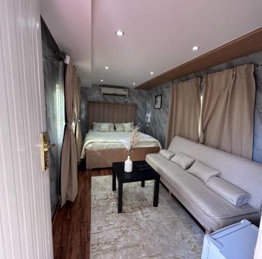 Quiet Farm Caravan