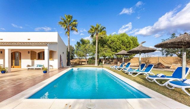 Quiet location with pool - Villa Ses Oliveres de Es Trenc