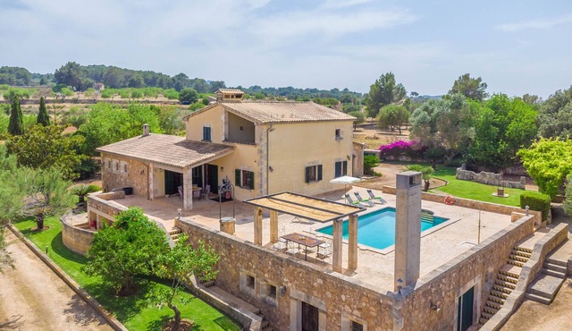 SA XIGALA - Rustic villa with private pool and free Wi-Fi