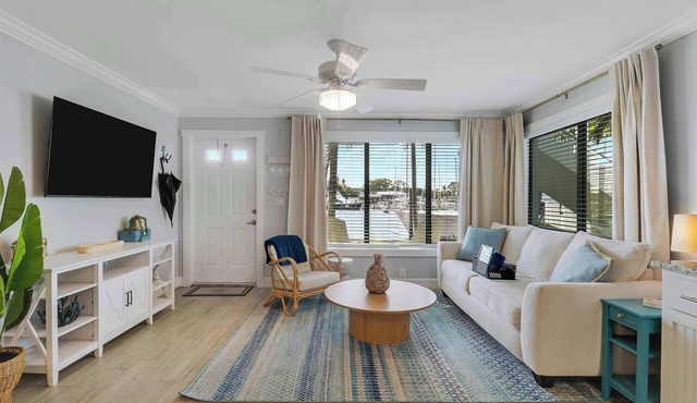Sailfish Suites 1 - Waterfront & pet friendly!