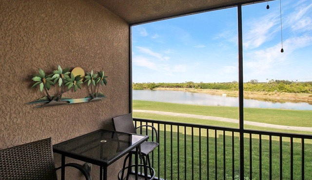 Second Floor River Strand Condo Overlooking the Golf Course - Sunny Life
