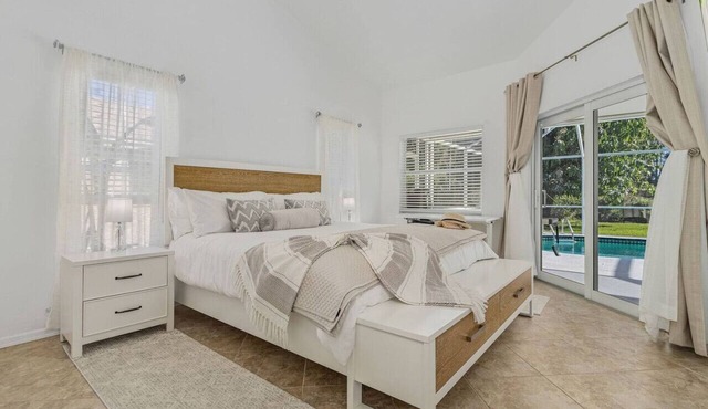 Serene Pool Home in Gated Community-Naples