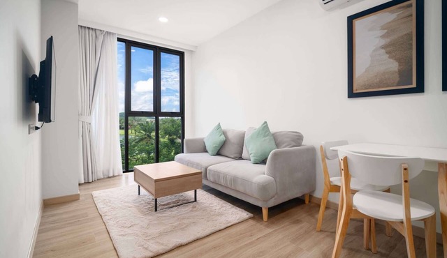 Skypark Aurora, One Bedroom 1Cx Premium