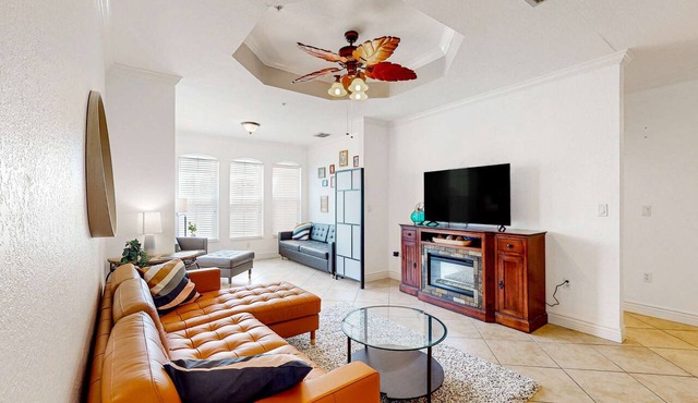 Snowbird friendly condo with pool hot tub sauna fitness room and on site tennis