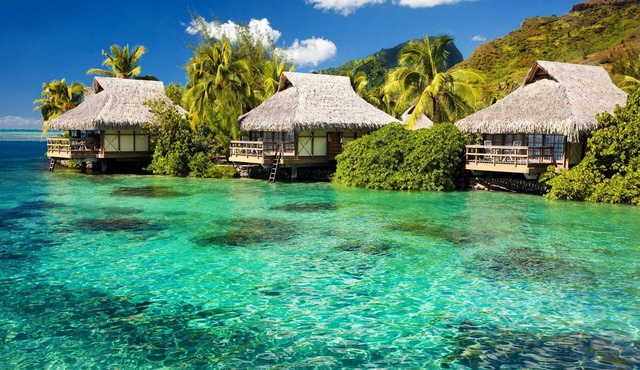 Sole Resort Cozy Beachfront Family Bungalow with Restaurant on Private Island
