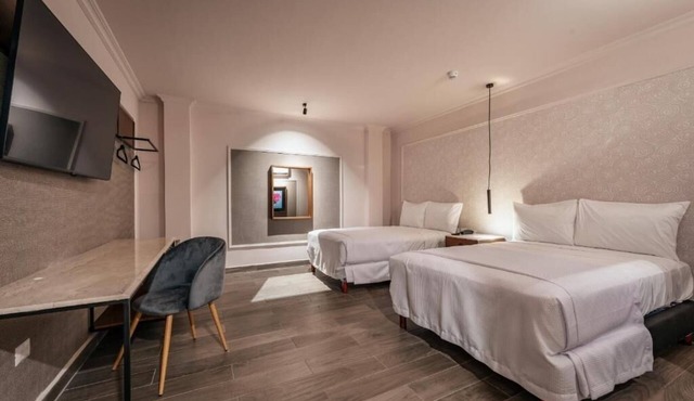 Stay, Explore, Relax – Three Stay Double Room Perfect Base for Mérida Fun
