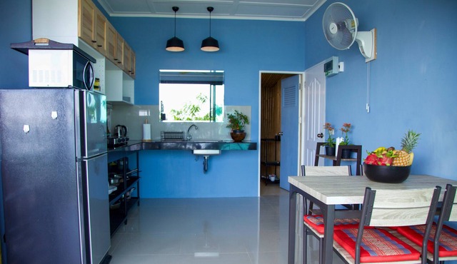 Tropical paradise retreat right on the beach