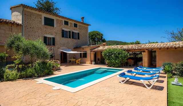 Vacation home with garden and view – Villa Frontera