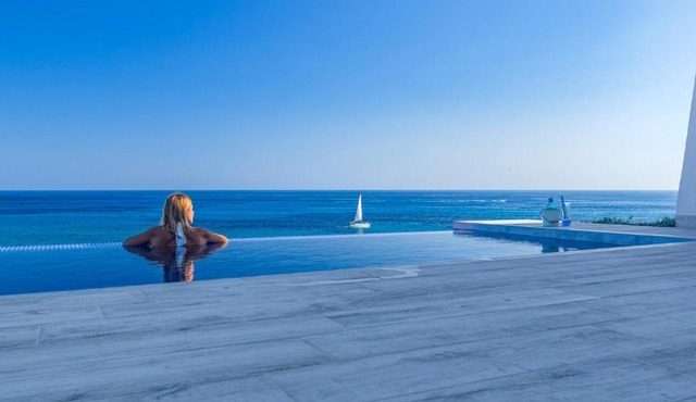 Villa Lola