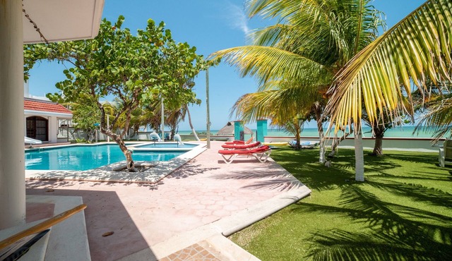 Villa Sirena frente al mar con alberca