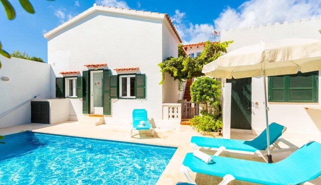 Villa Torreta - Three Bedroom Villa, Sleeps 4