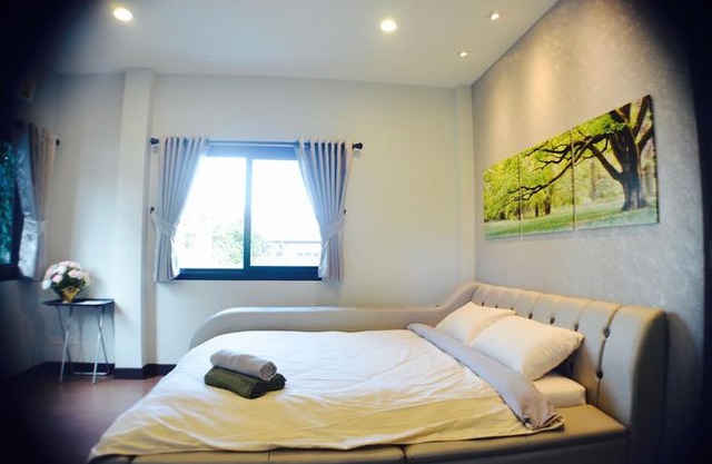 4 Bedroom House @skytrain