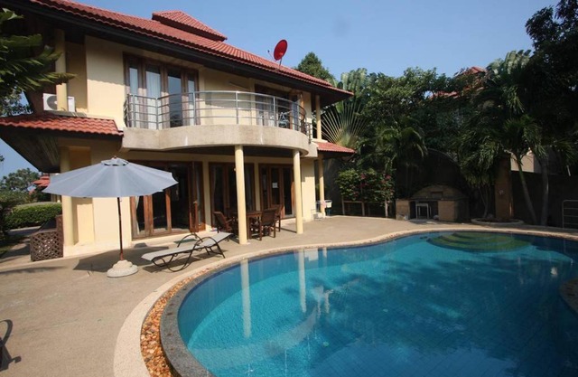 4 Bedroom Villa TG43 on beachfront resort SDV287-By Samui Dream Villas