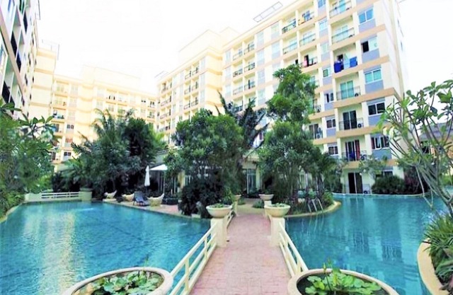 8th floor pool view condo at Park Lane Resort