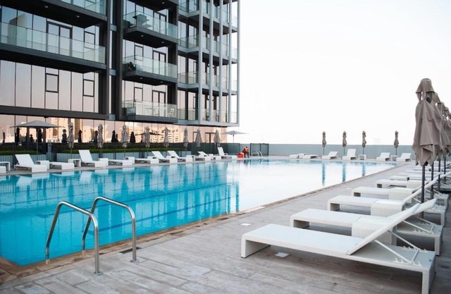 Bloom Tower Apartment, Dubai