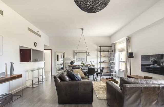 Bright and Stylish 1BR in JBR with Dubai Eye view!
