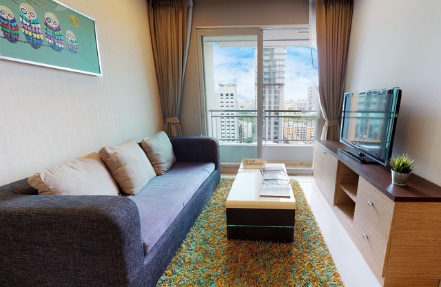Circle Condominium (UN10499)