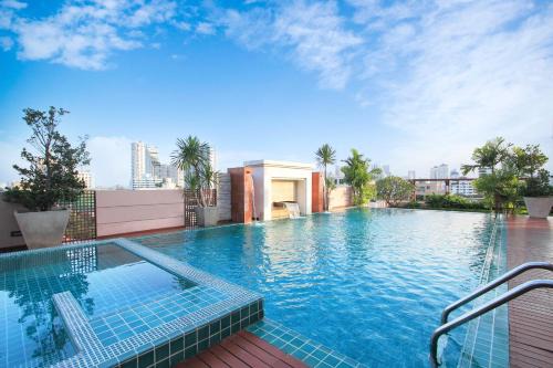 D Varee Montara Thonglor 25