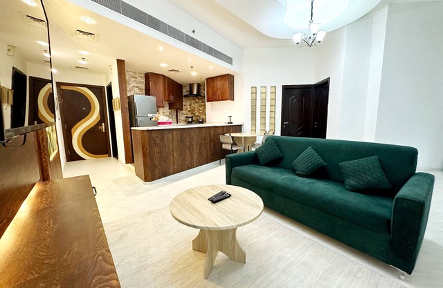 FABULOUS AND COMFY 2 BEDROOM APARTMENT IN DUBAI