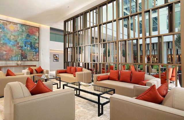 Grand Cosmopolitan Hotel