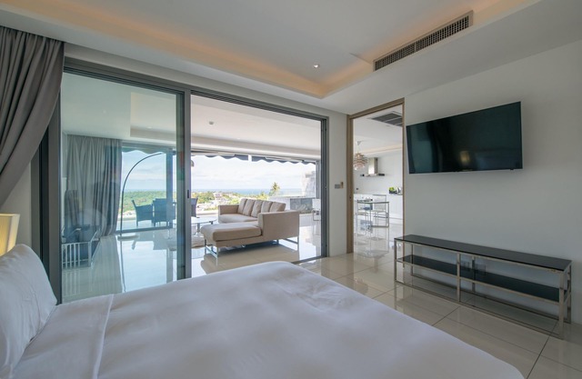 Kata Luxury TwoBedroom Stunning Seaview