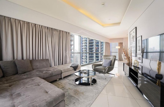 KeyHost - Luxury 2 BR Apt in Paramount Towers by Damac- K3810