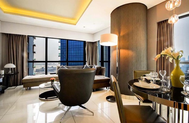 KeyHost - Luxury 2 BR Apt in Paramount Towers by Damac - K3870