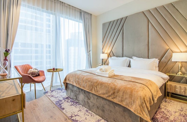 Luxury 2 Br Apartment High Floor Sea View