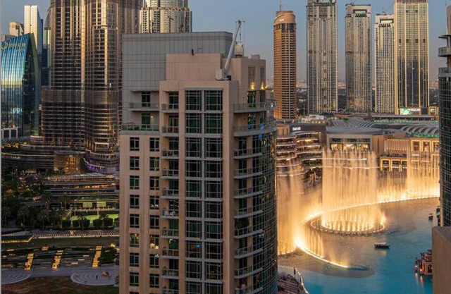 Luxury 2BR Burj Khalifa Fountain View with Pool, Gym, and Near Dubai Mall