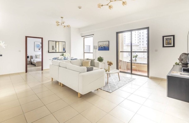 Minimalist and Cozy 1BR Apartment in JBR!