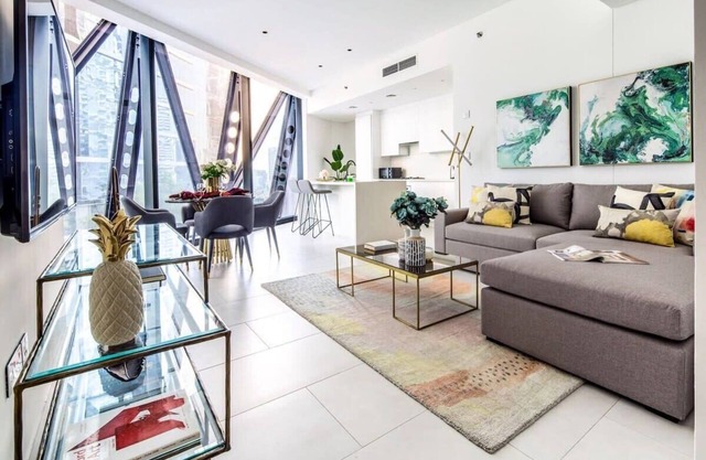 Modern + Minimalist 1BR in Burj Khalifa Boulevard!