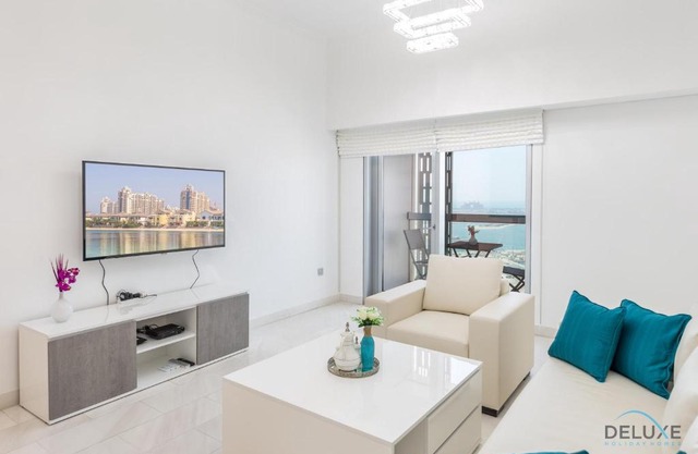 One Bedroom Apartment in Cayan Tower by Deluxe Holiday Homes