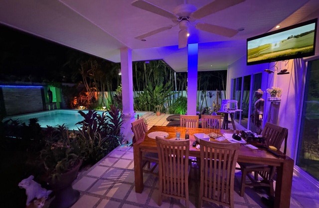 Pacotte 3BR private pool villa & garden