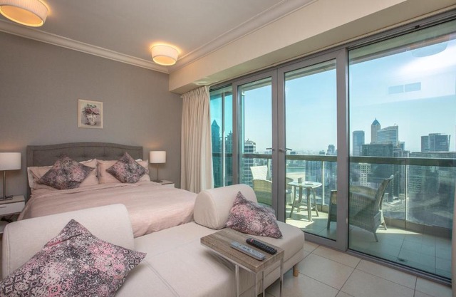 Prime Retreats - Downtown Dubai