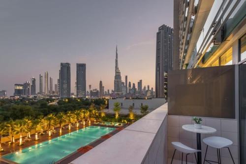 Silkhaus quiet DIFC studio with Burj Khalifa view and balcony