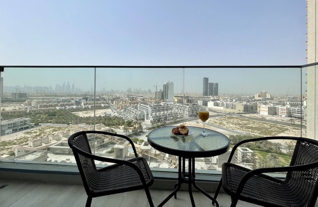 Spacious & Cute Studio with Balcony