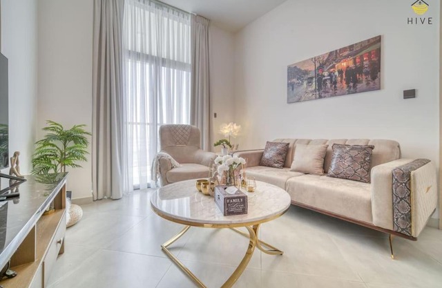Stunning 2 Bedroom Apartment in Al Jaddaf