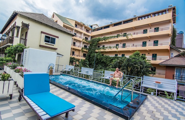 Sutus Court 5