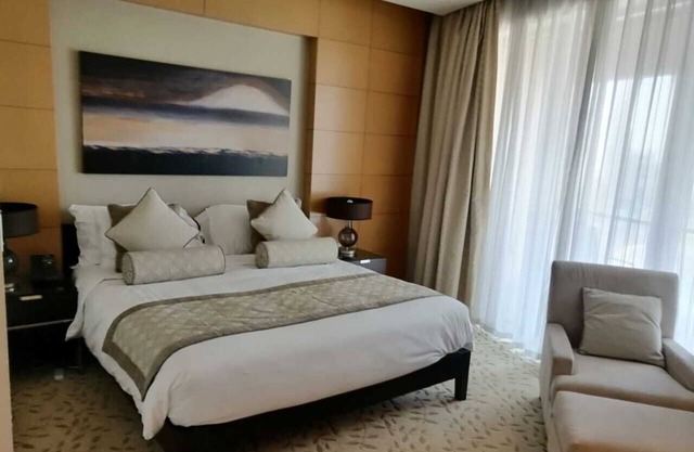 The Address Dubai Mall Luxury & Spacious