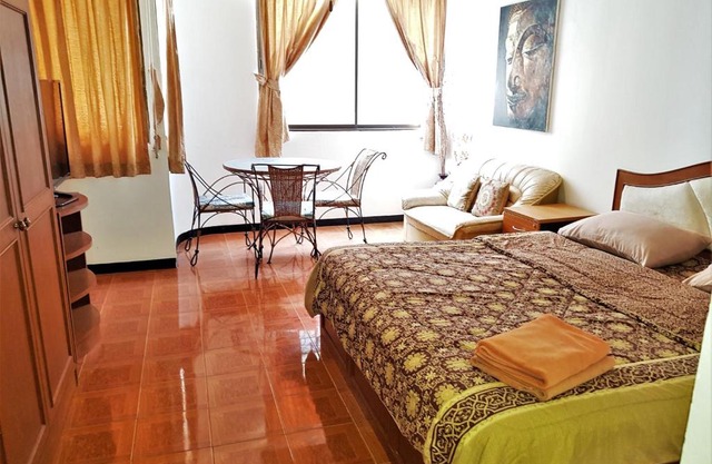 Thepthip Mansion Pattaya 5th floor studio apartment