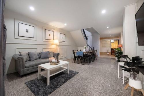 Phra Khanong House | 10mins BTS Skytrain Onnut station