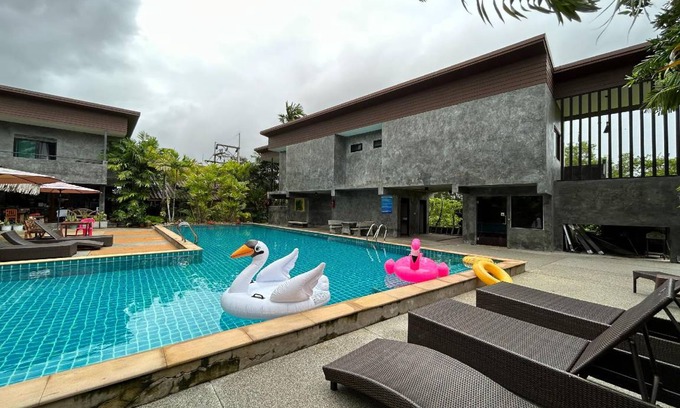 Bang Tao Resort | 230 m² Resort ∙ 2 bedrooms ∙ 127 guests