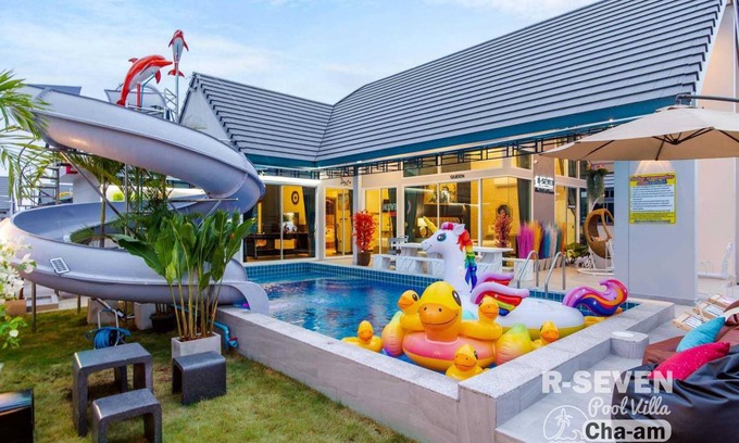 Cha-am Villa | 280 m² Villa ∙ 3 bedrooms ∙ 12 guests