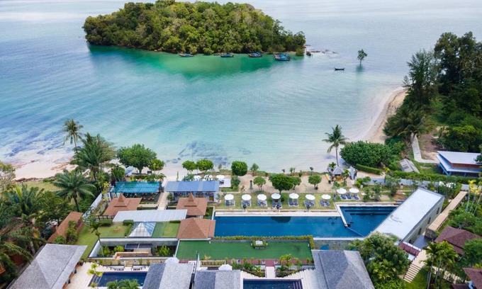 Nong Thale Resort | 315 m² Resort ∙ 2 bedrooms ∙ 127 guests