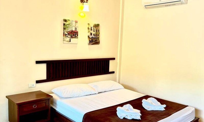 Suan Phueng House | 40 m² Bungalow ∙ 2 guests