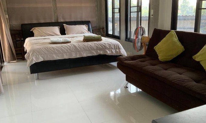 Kosum Phisai Bed & Breakfast | 45 m² Bed and breakfast ∙ 4 guests